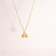 Cristal Clear Crab Necklace MeOcean